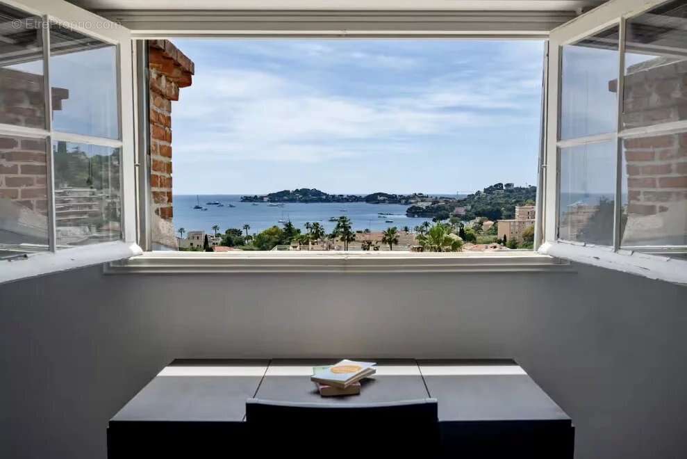 Appartement à BEAULIEU-SUR-MER