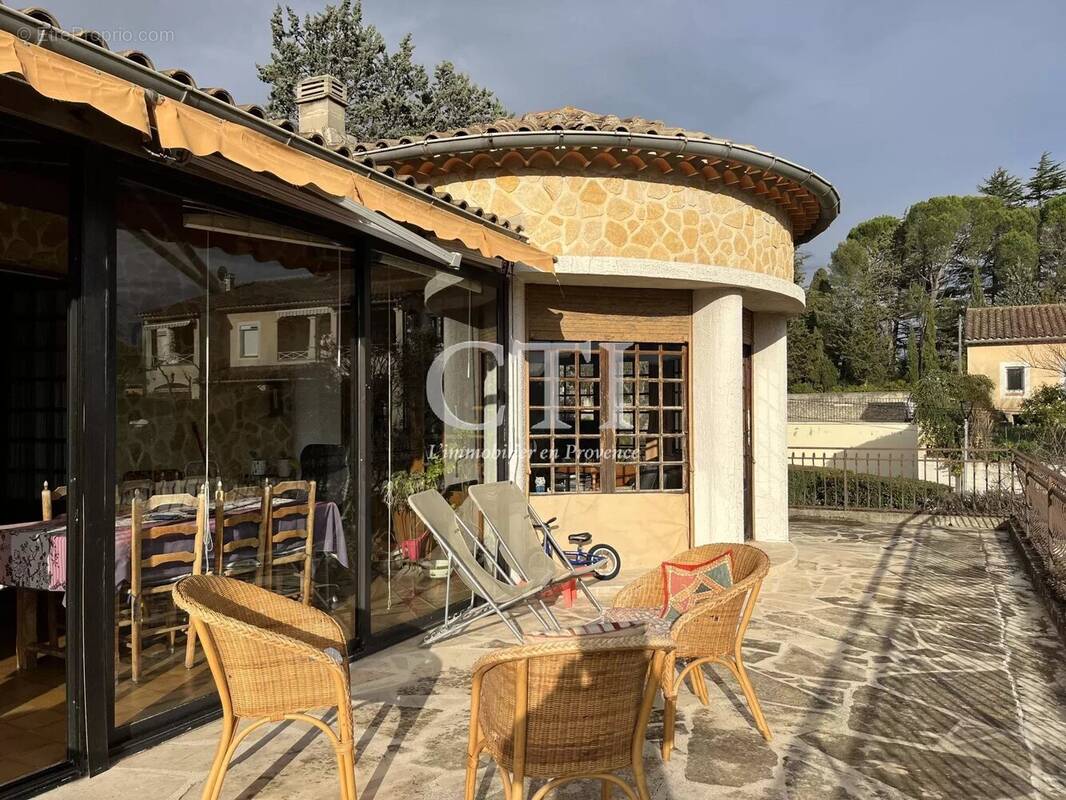Maison à VAISON-LA-ROMAINE