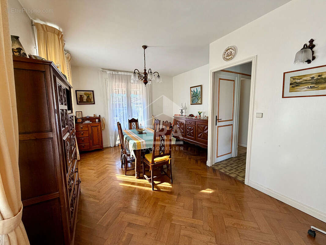 Maison à VILLENAVE-D'ORNON