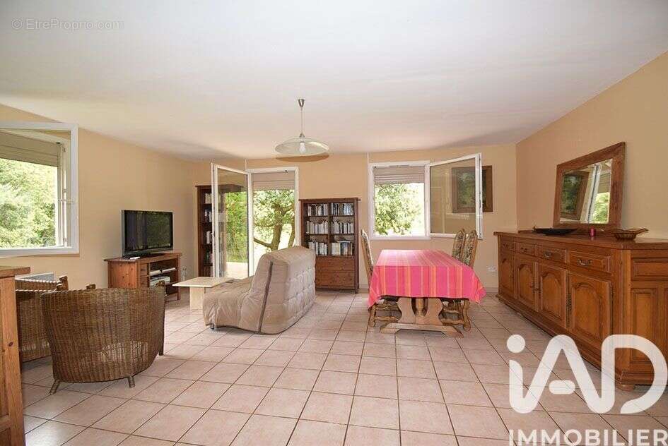 Maison 76 m² à Premian  - photo 3