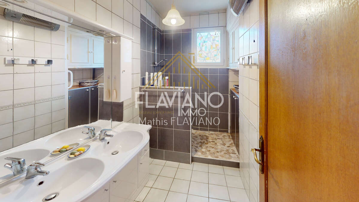 Appartement à BARCELONNETTE