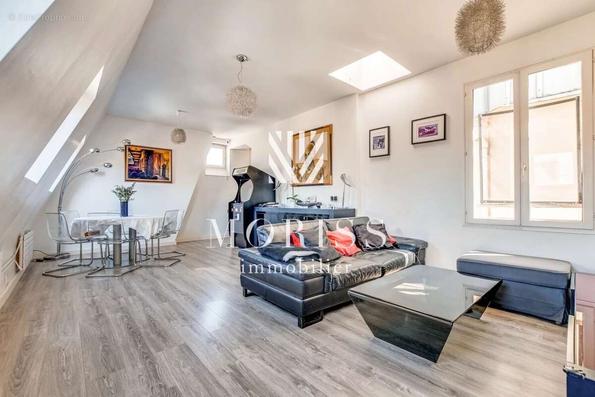 Appartement à PARIS-14E