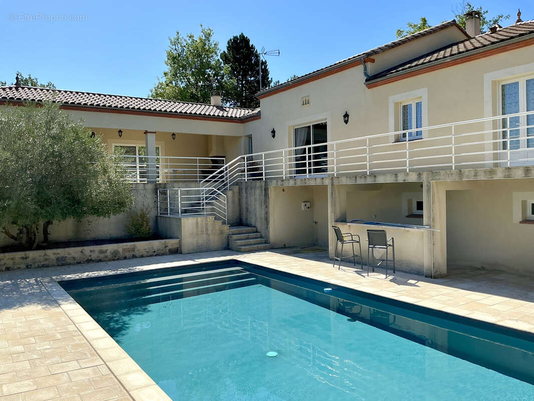 Maison avec piscine et vue exceptionnelle sur la campagne - photo 4