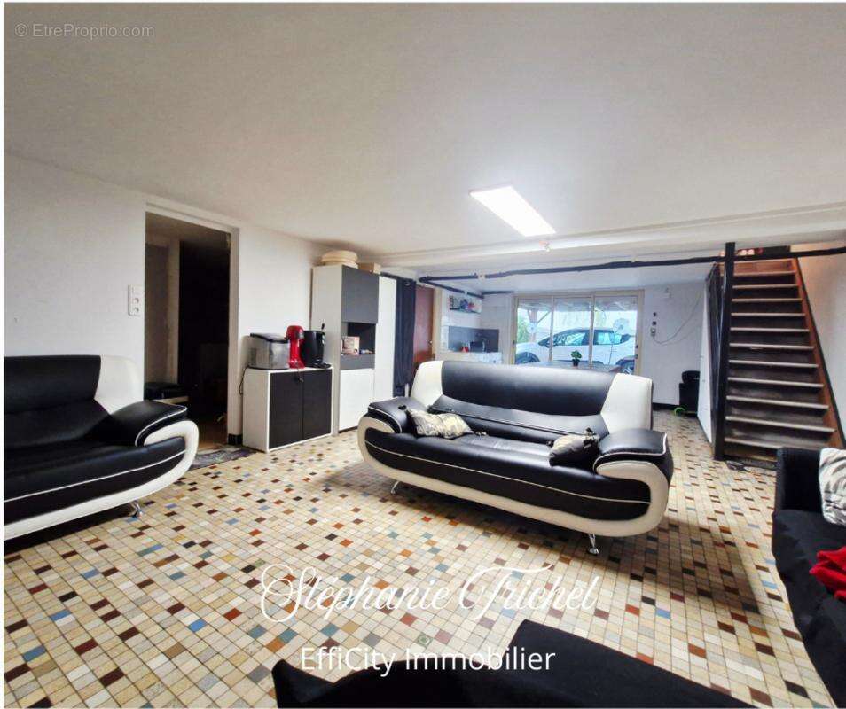 Maison à LE GIROUARD