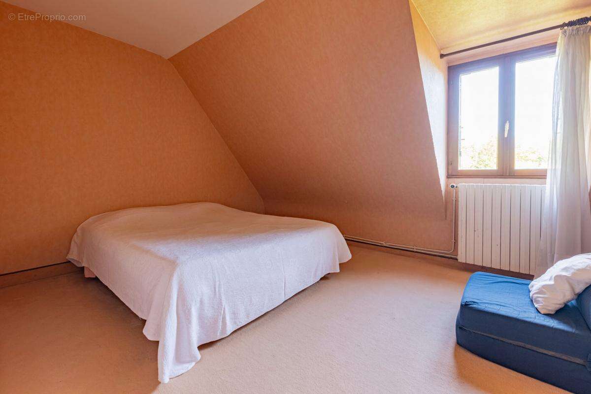 Maison à FRESNAY-SUR-SARTHE