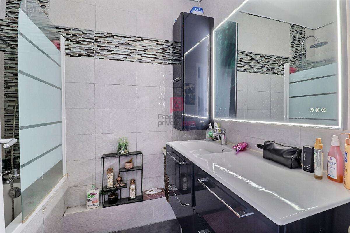 Appartement à SAINT-MICHEL-SUR-ORGE