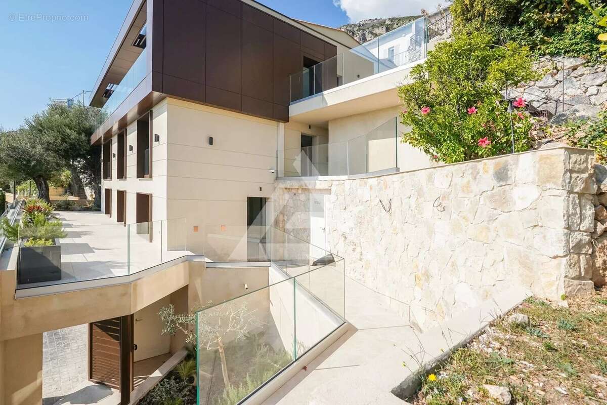 Maison à ROQUEBRUNE-CAP-MARTIN