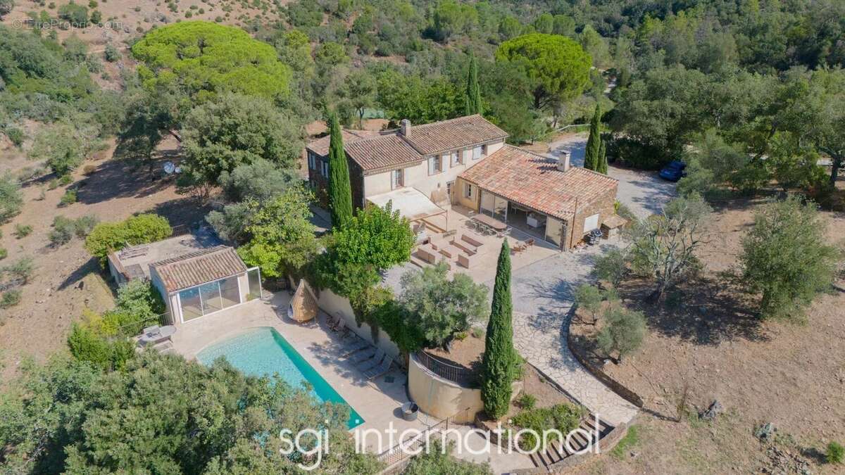 Maison à LA GARDE-FREINET