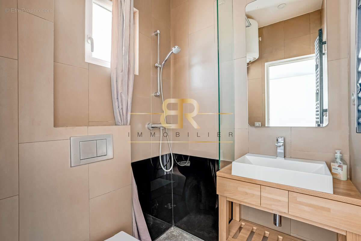 Appartement à PARIS-3E