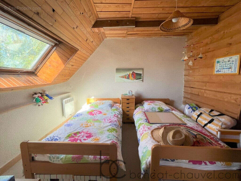 VENTE Maison Pêcheur Pierre  2 Chambres + Mezzanine  200m Golfe  Port Logeo  SAINT-GILDAS-DE-RHUYS (56730) - photo 10
