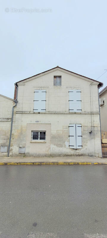 Maison à RIBERAC