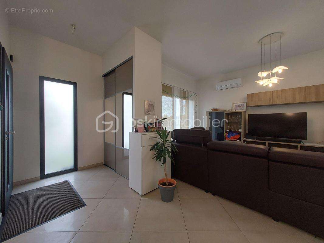 Maison à PONT-DU-CHATEAU