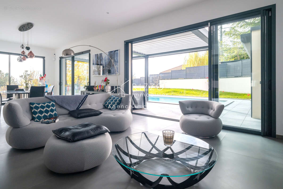 COUP DE COEUR THOIRY - Villa lumineuse avec vue Mont Blanc - photo 3