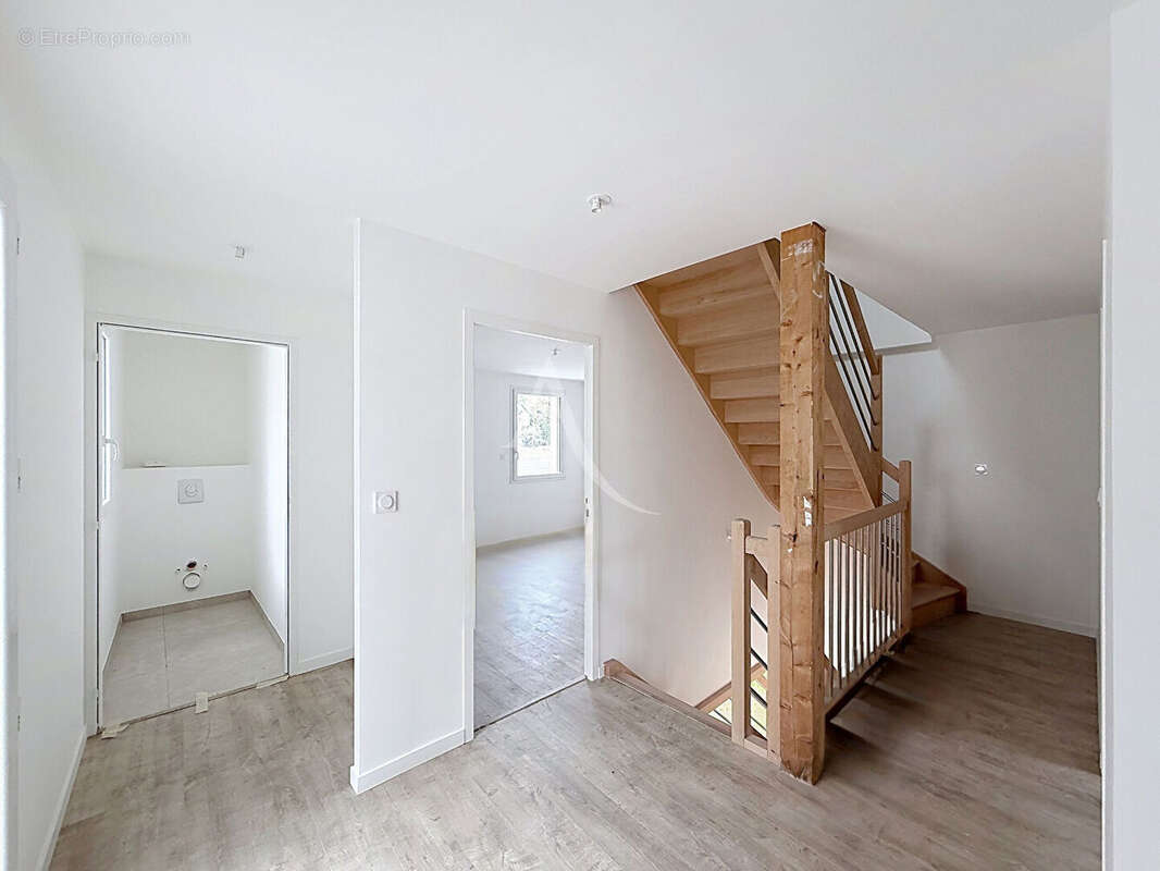 Maison Les Ponts De Ce 6 pièce(s) - photo 7