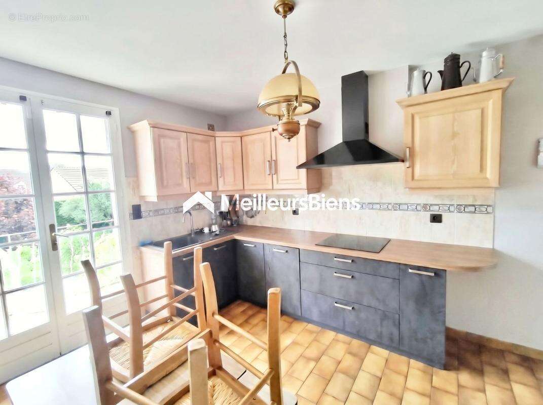Maison individuelle 141 m² sur sous-sol, terrain de 1013 m² - photo 8