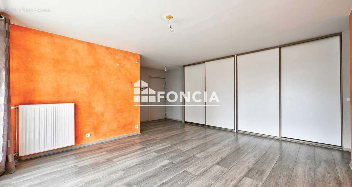 Appartement à MONTIGNY-LE-BRETONNEUX