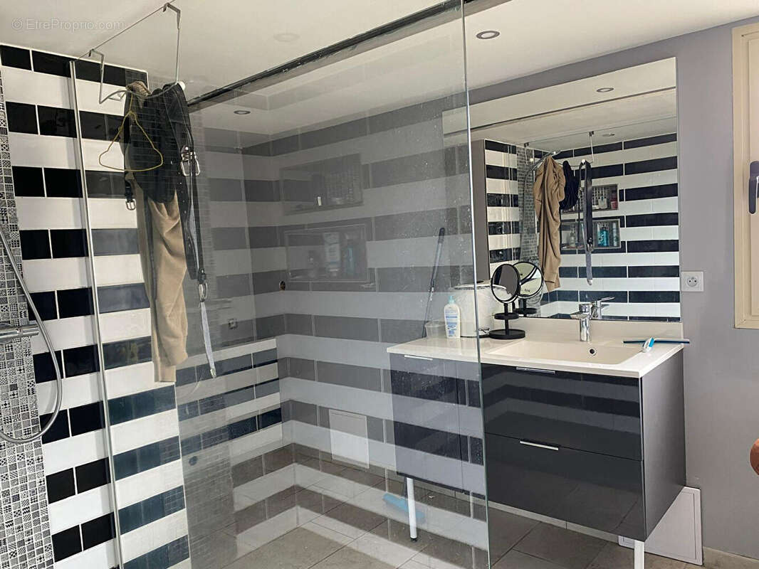 Maison à SAINT-BERAIN-SOUS-SANVIGNES