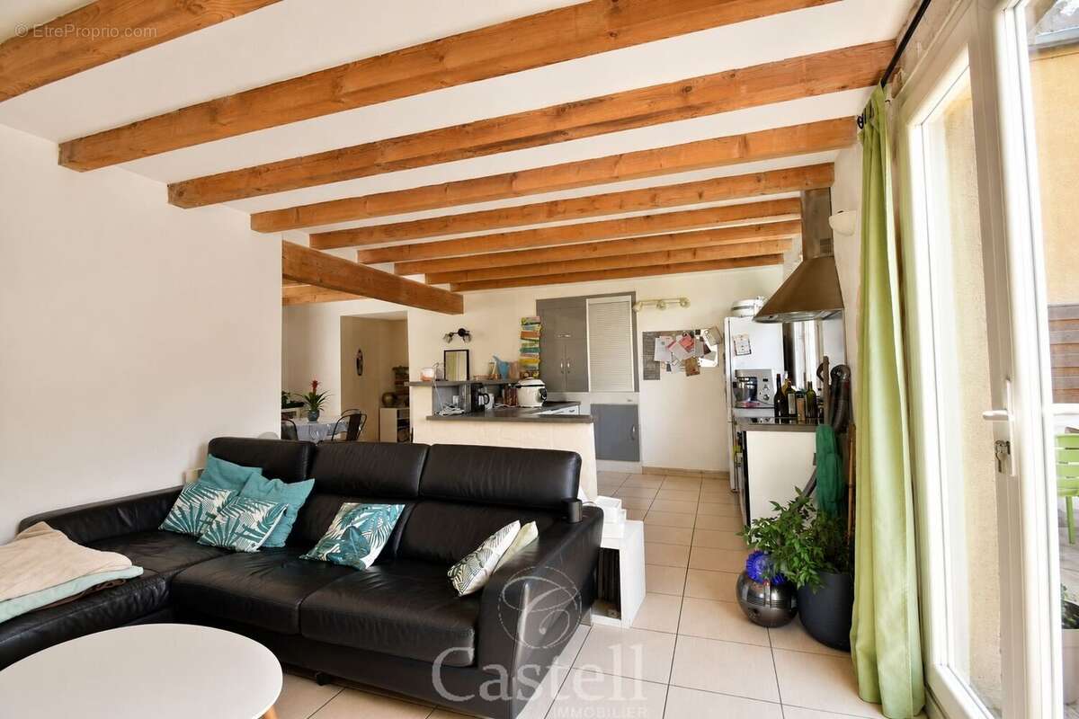Appartement à FLORENSAC
