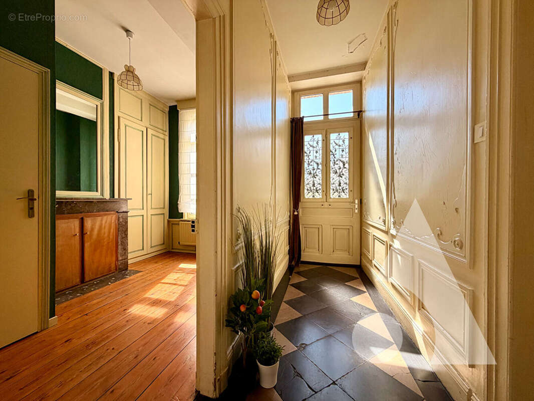Maison Saint Omer 7 pièces - 6 chambres - 285 m2 - Centre Ville - photo 3