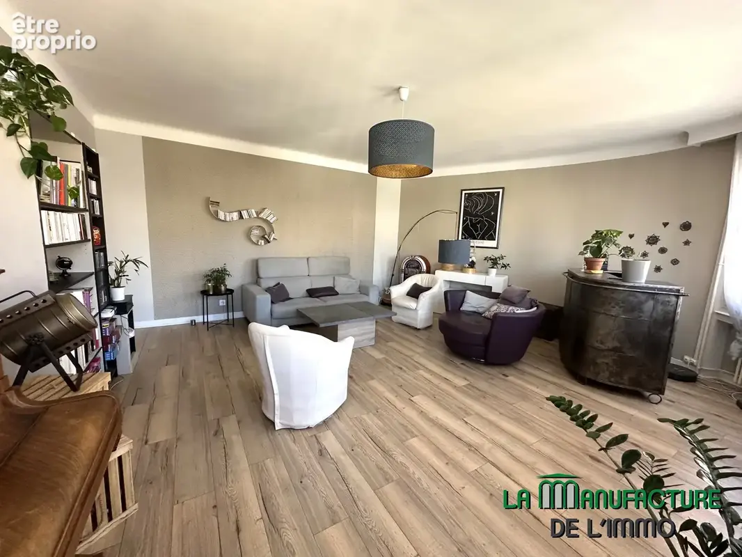 Appartement de type F6 de 140.14 m2 - 4 chambres - 2 balcons - cave - normes PMR / Saint-etienne Anatole Franc - photo 20