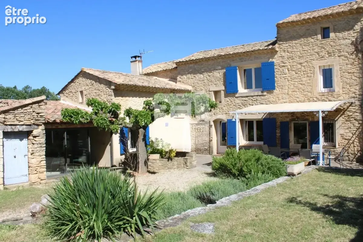 Mas authentique à Tresques: charme et confort provençal - photo 1