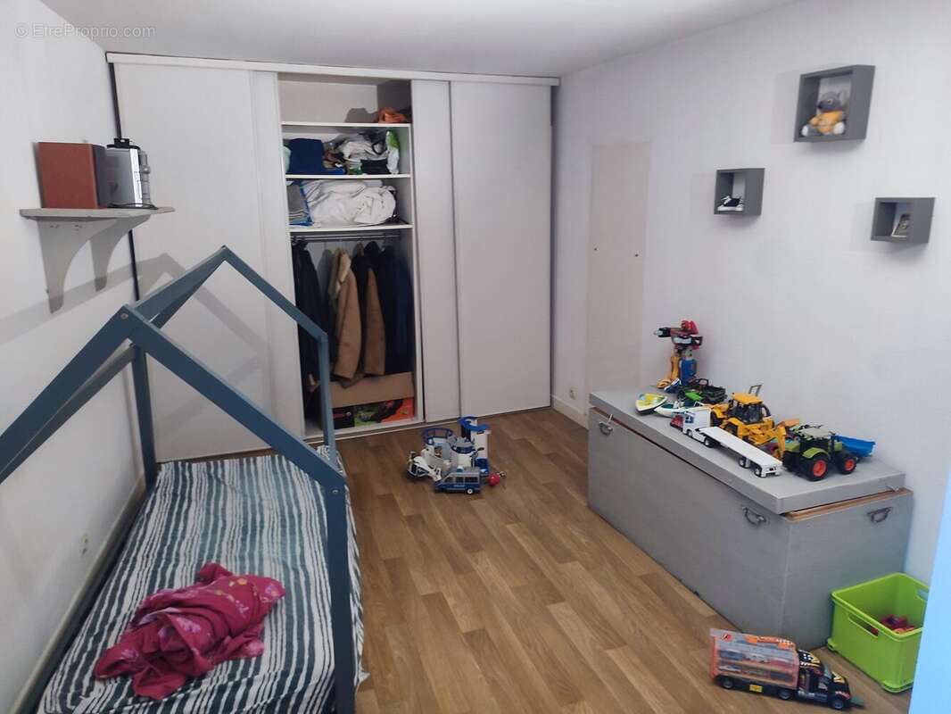 Maison à SAINT-CIERS-SUR-GIRONDE