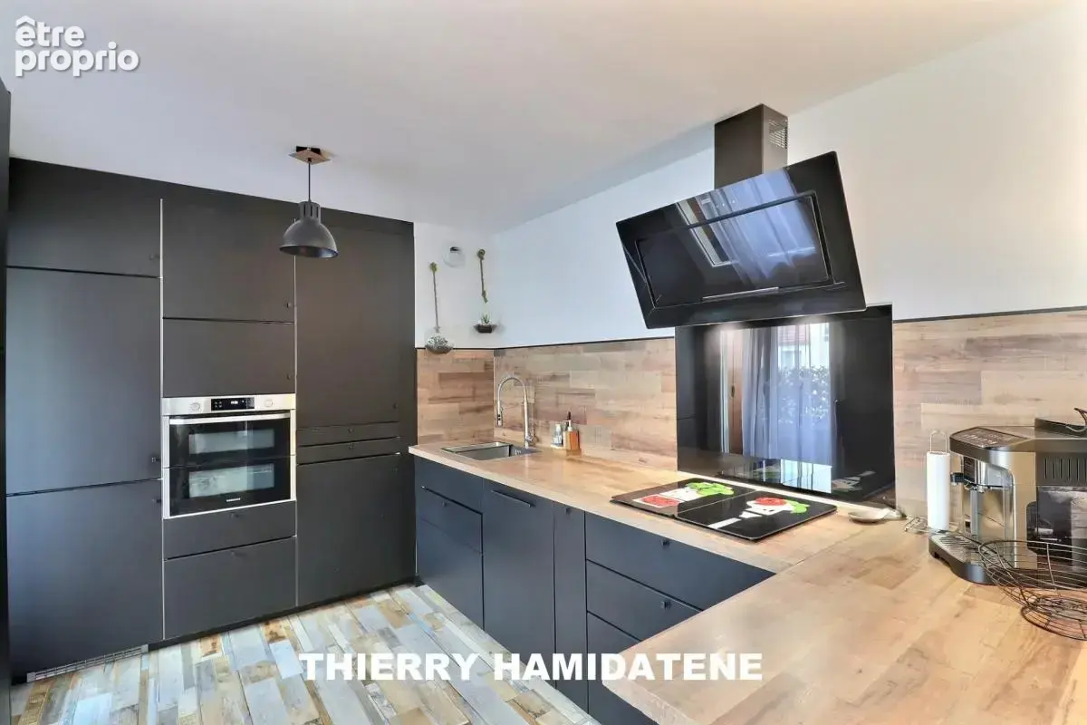 Canon!! coup de coeur assure!! appartement 3 pieces terrasse et balcon 2 chambres 62m2 parking en s/sol avec borne de recharge e - photo 4