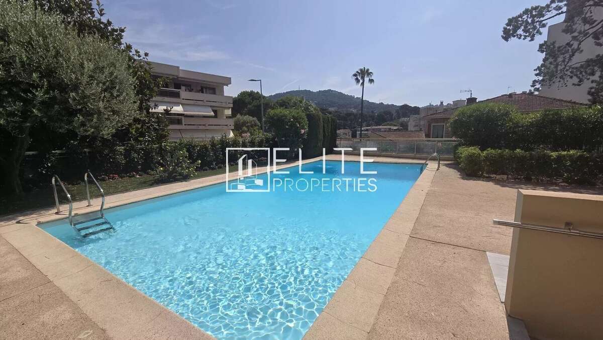 Appartement à LE CANNET