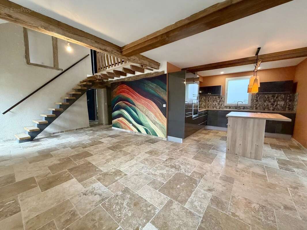 Maison à DUN-LES-PLACES