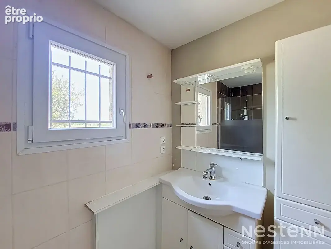 À vendre Maison de 128 m² avec terrain de 1 966m² et garage à Sainte-Maure-de-Peyriac - photo 8