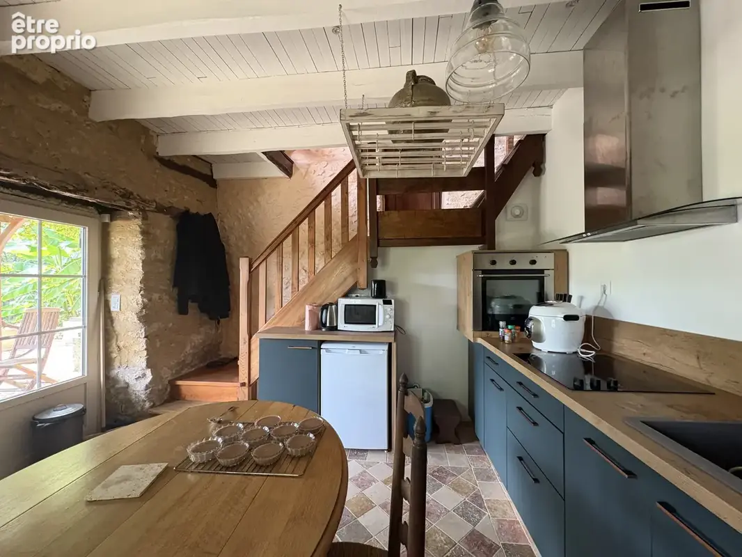 Périgord noir   maison de caractère avec piscine, 4 terrasses et vue remarquable - photo 3
