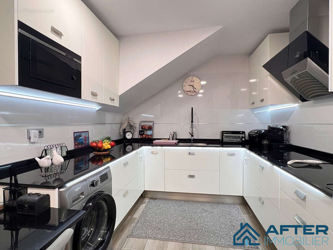 Appartement à BEAULIEU