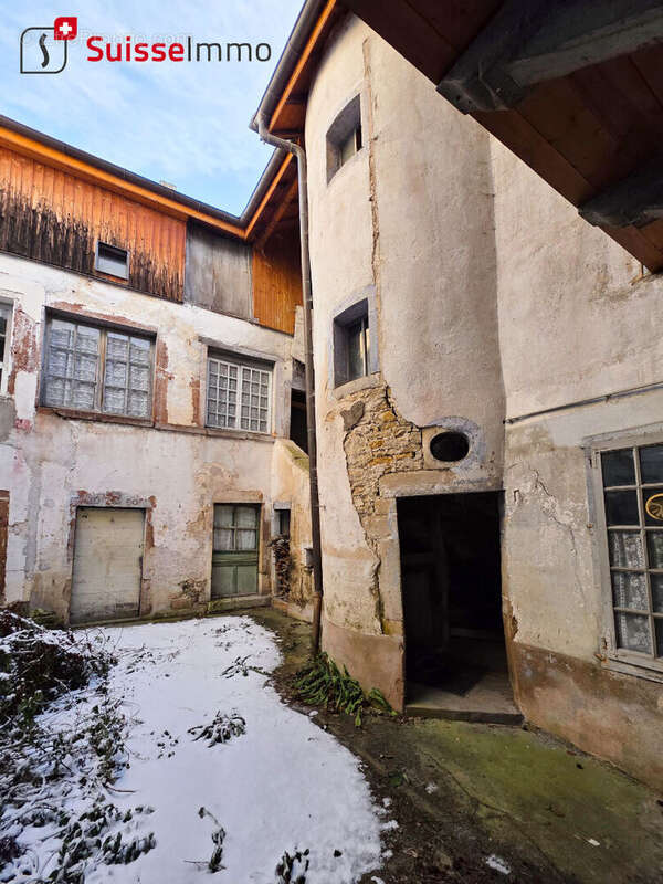 Maison à CLERVAL