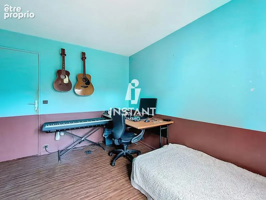 T5 104 m²- 4 chambres - 2 parkings - cave - photo 10