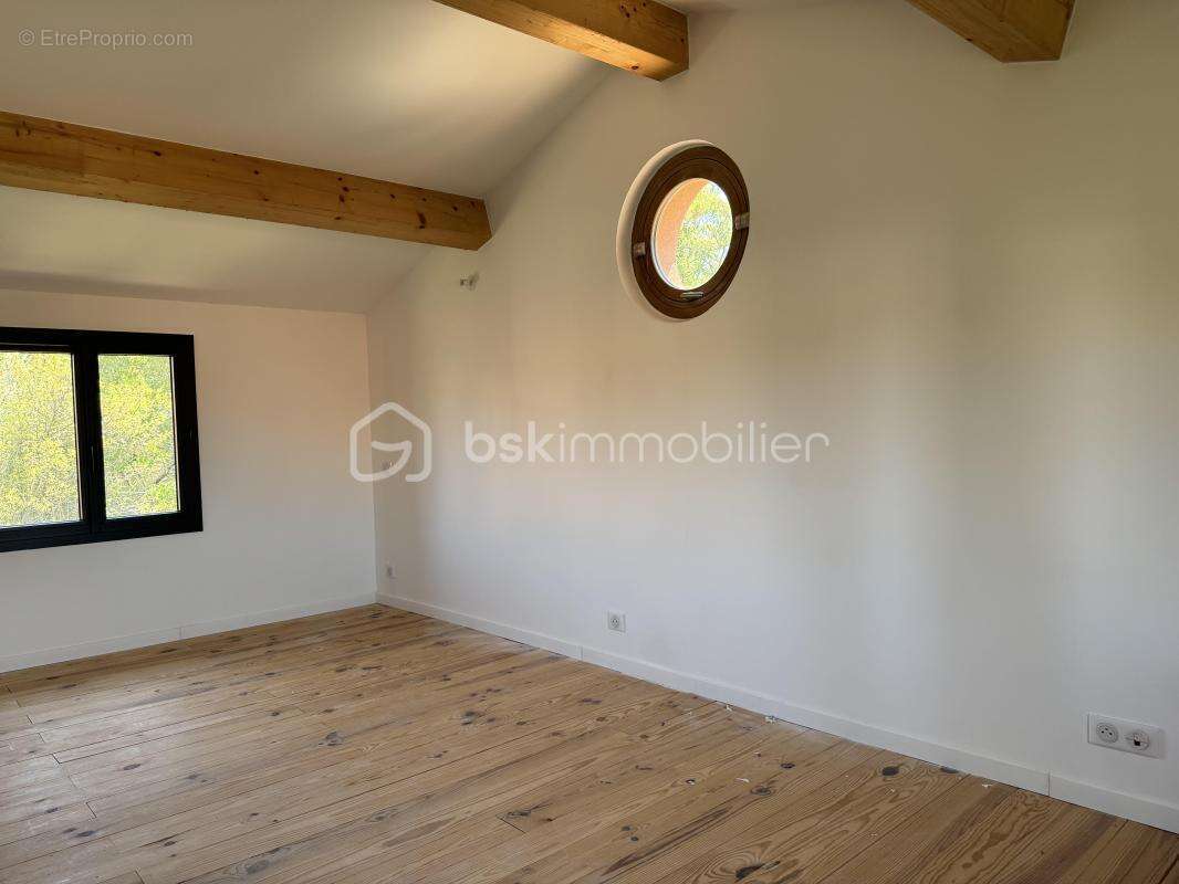 Maison neuve de 170 m2, 5 chambres, piscine, à toulon- quartier  la serinette - photo 22