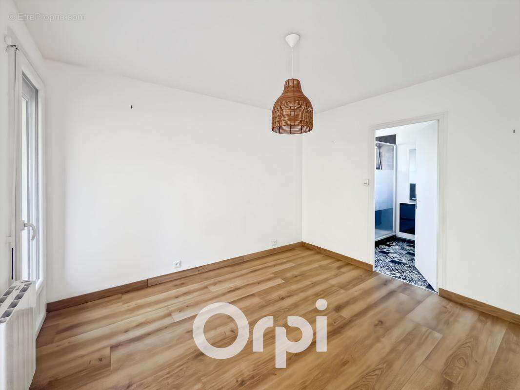 A Vendre à Jard-sur-Mer - Appartement 50 m²  À deux pas du centre ville et de la plage - photo 7
