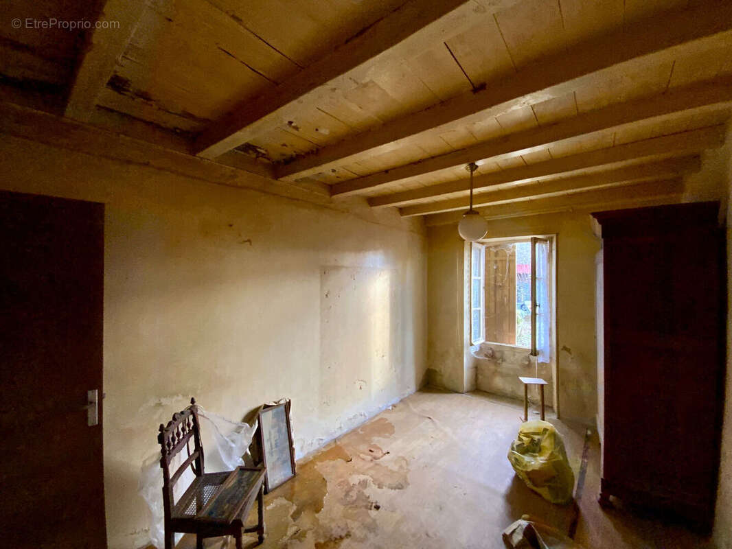 Maison à JONZAC