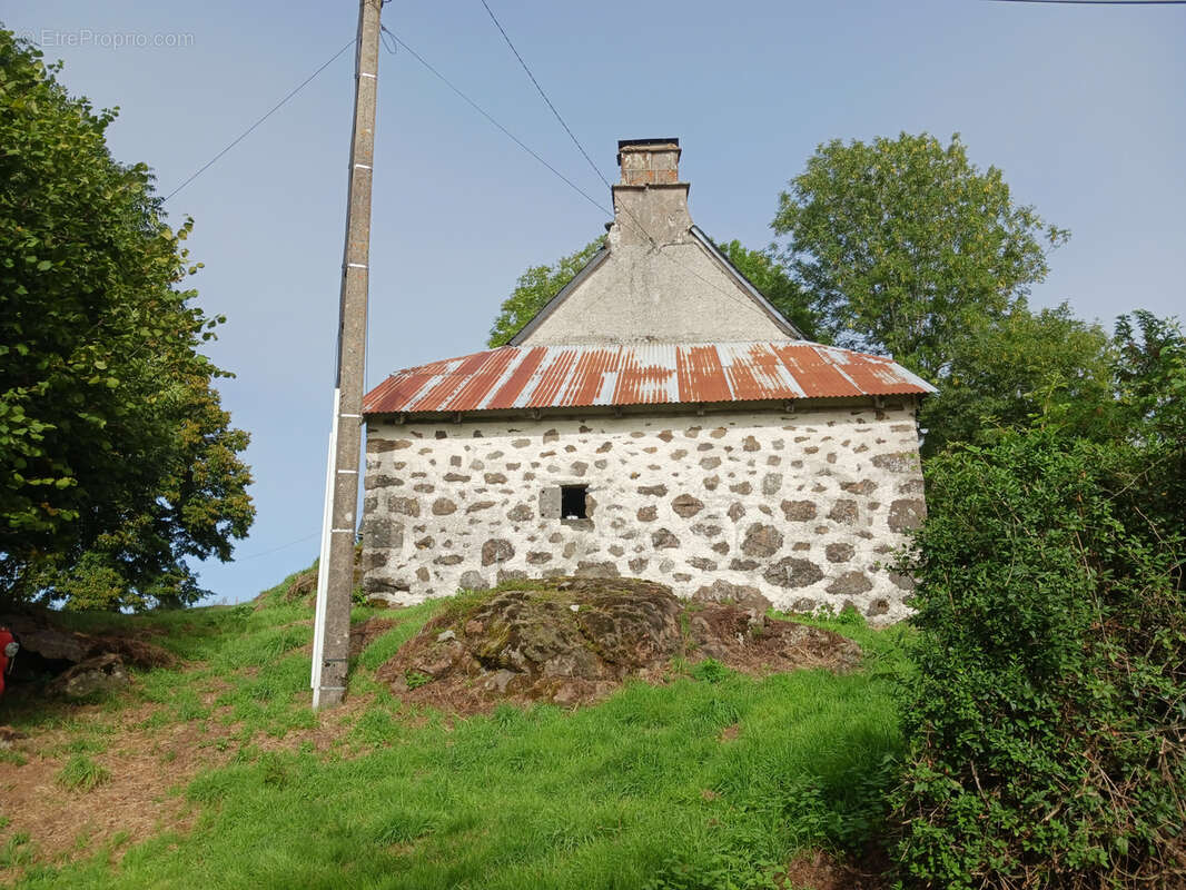 Maison à SAINT-BONNET-DE-SALERS