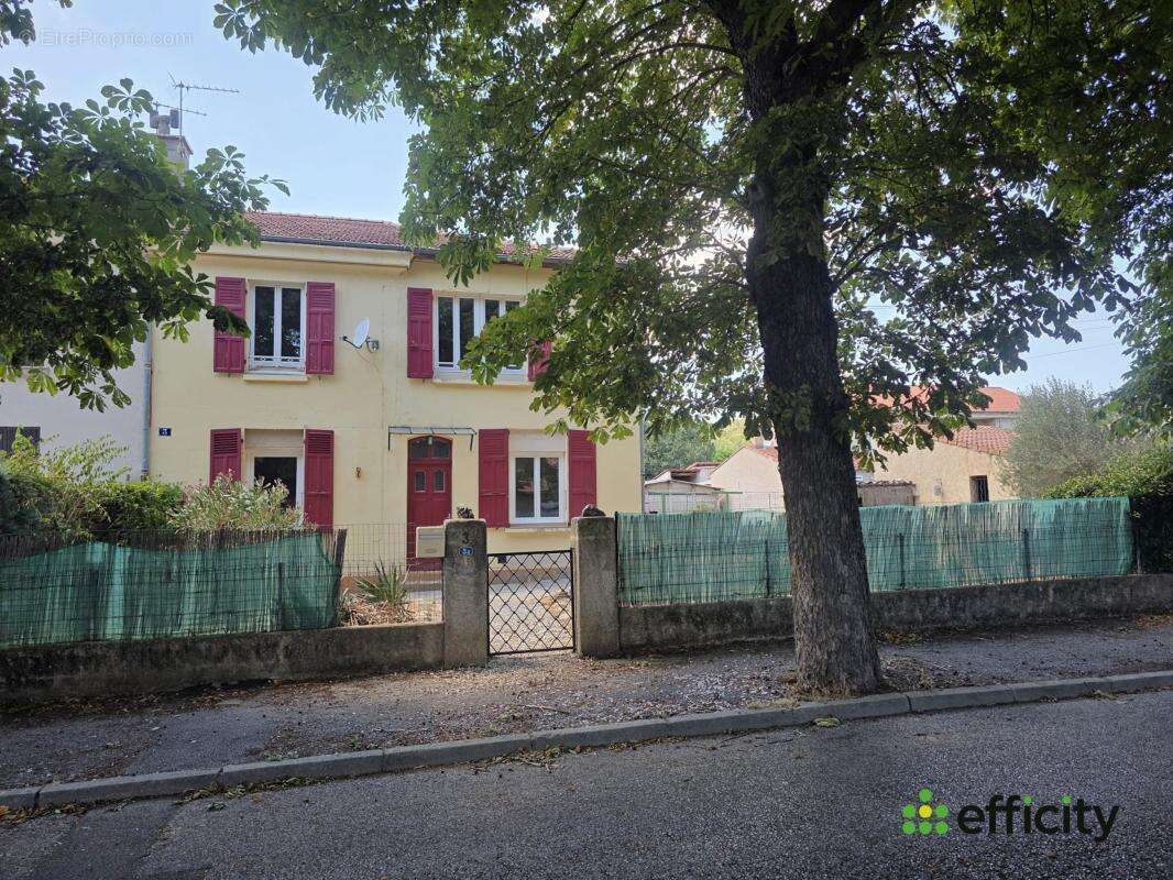 Maison 70 m² à Chateau-Arnoux-Saint-Auban  - photo 16