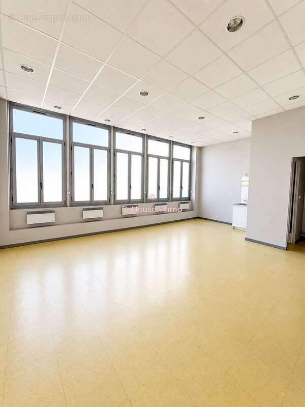 Appartement 93 m² à Bourges  - photo 2