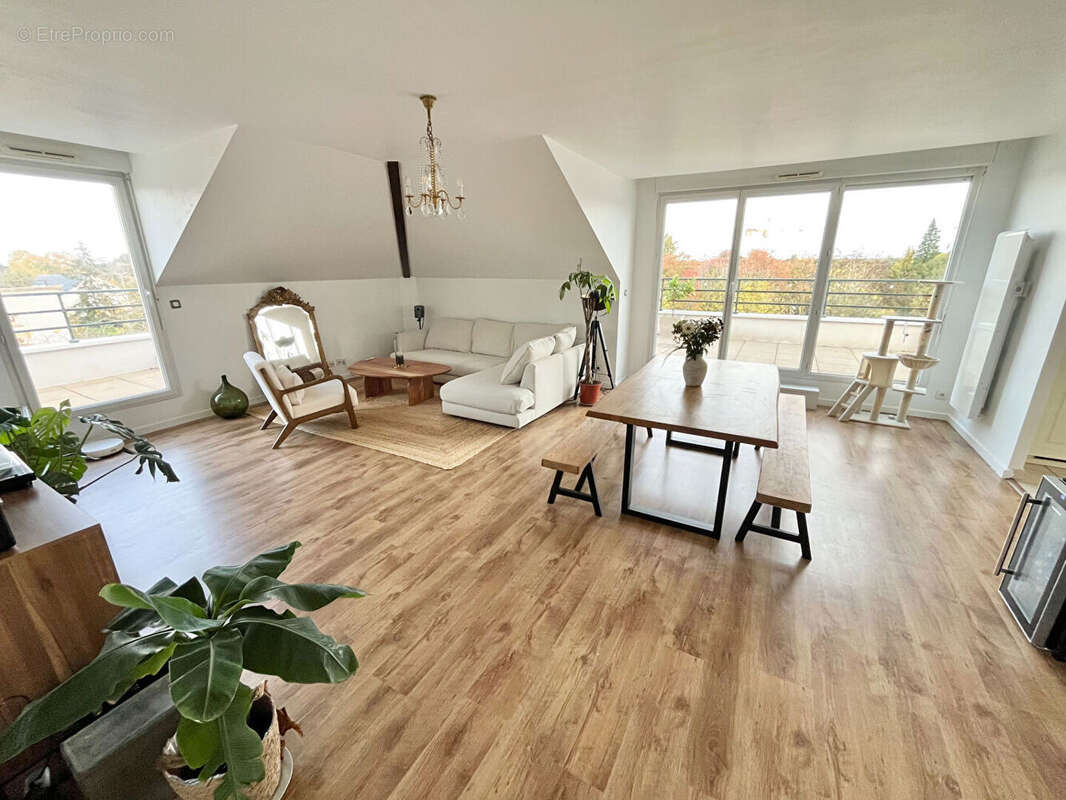 Appartement à SAINT-CYR-SUR-LOIRE