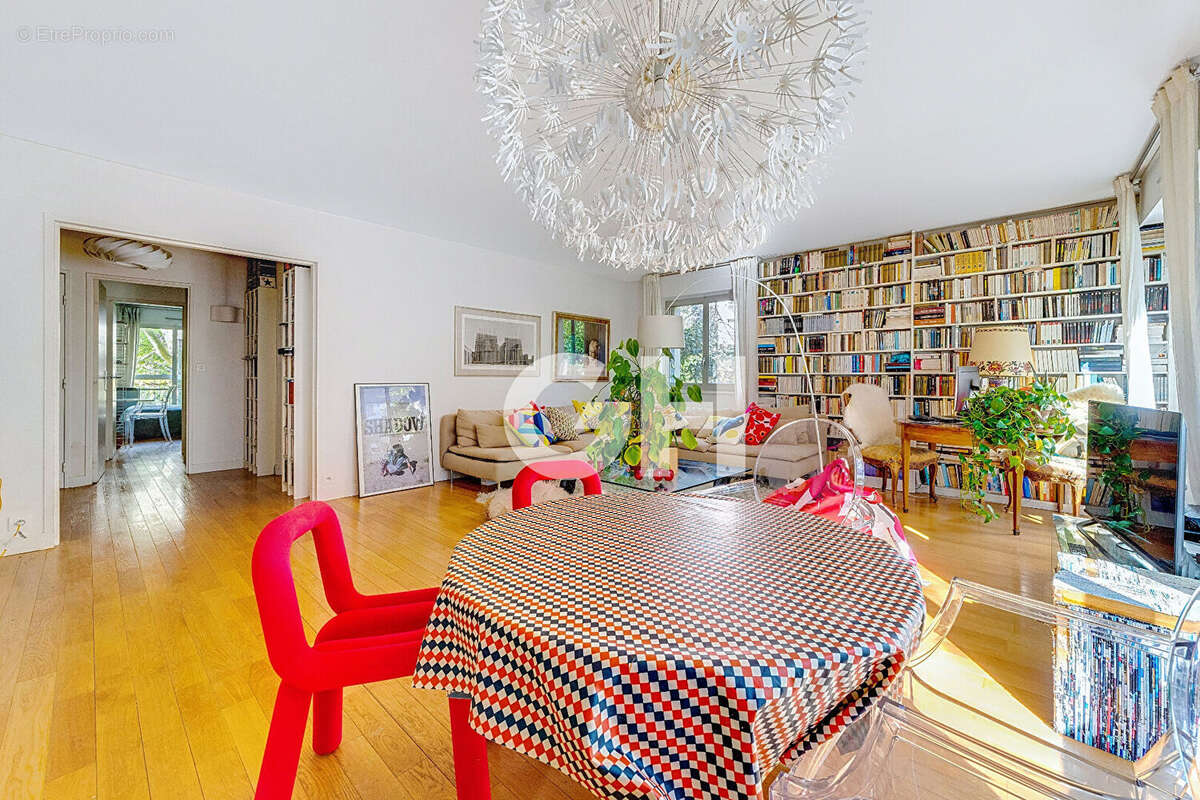 Appartement à PARIS-11E