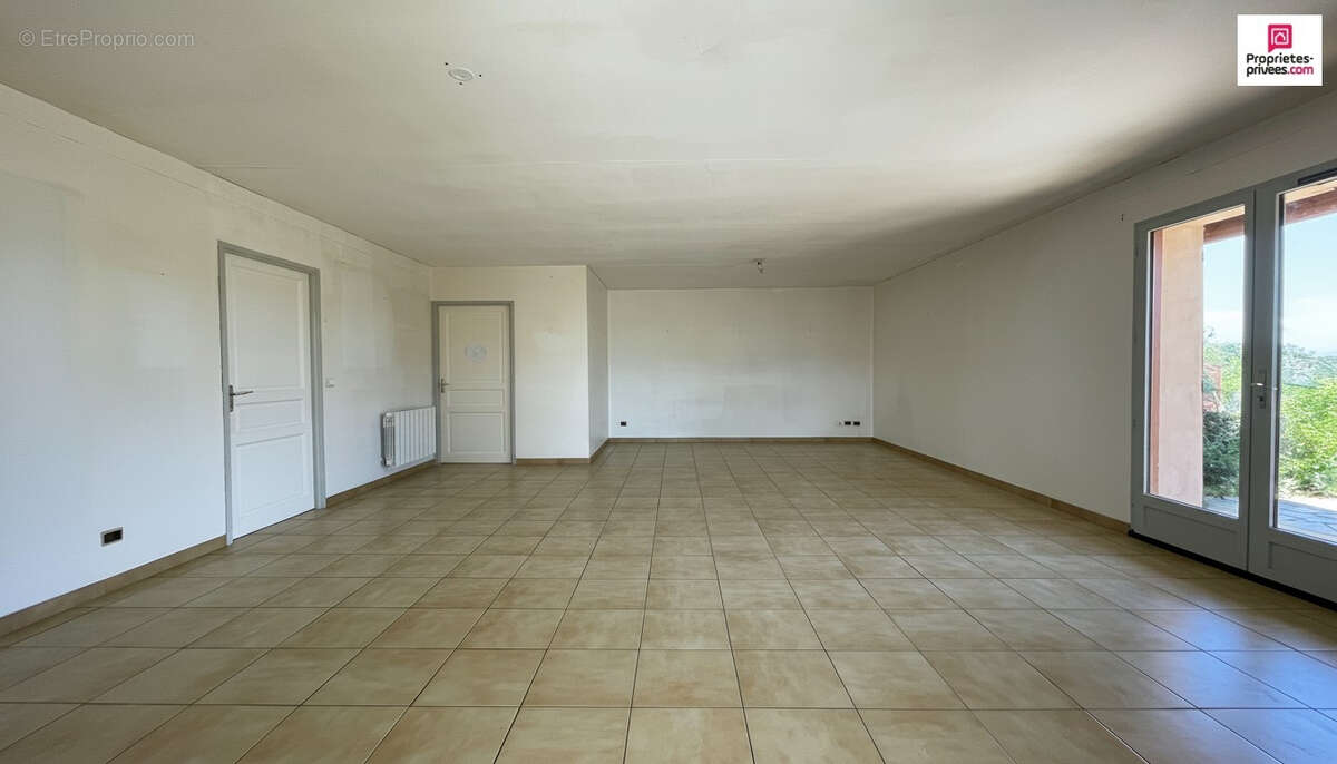 Maison à ESPARRON-DE-VERDON