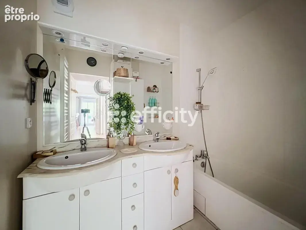 Appartement 127 m² à Gaillard  - photo 9