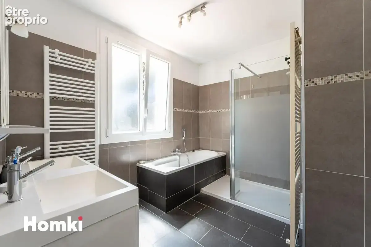 Maison/Villa T7 de 158 m² à Marseille 13009 - photo 11