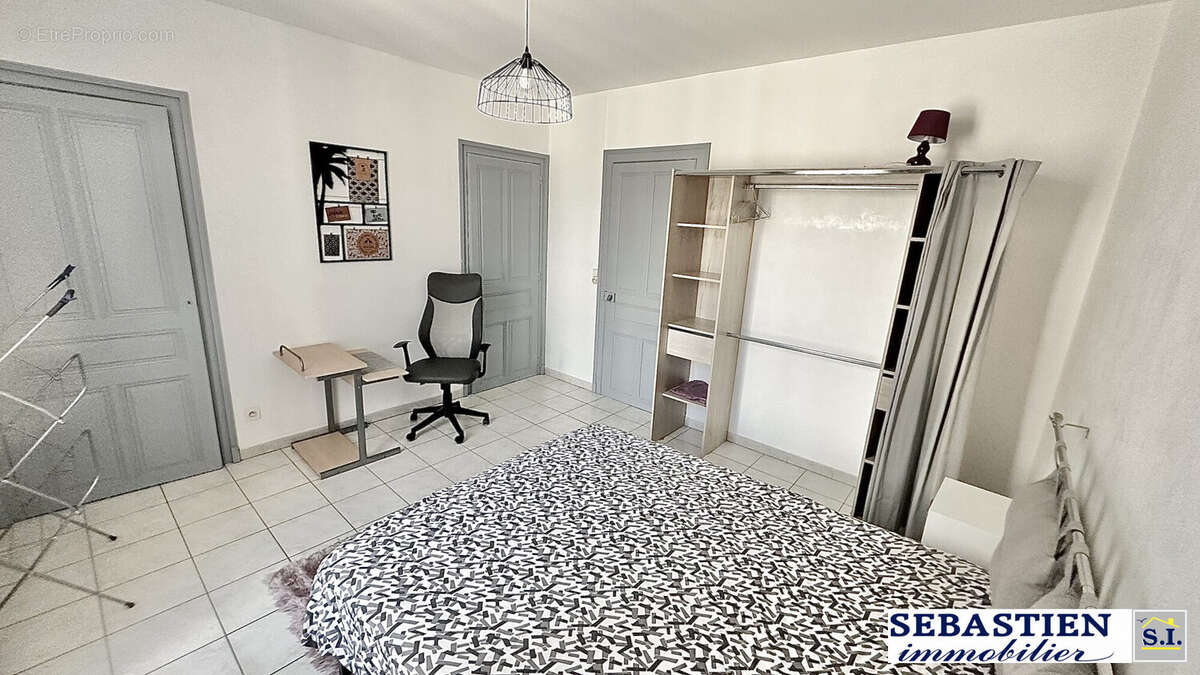 Chambre spacieuse très ensoleillée 2026 - Appartement à SAINTE-SAVINE