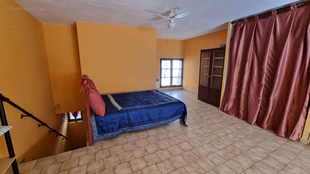 Maison à SAINT-GUILHEM-LE-DESERT