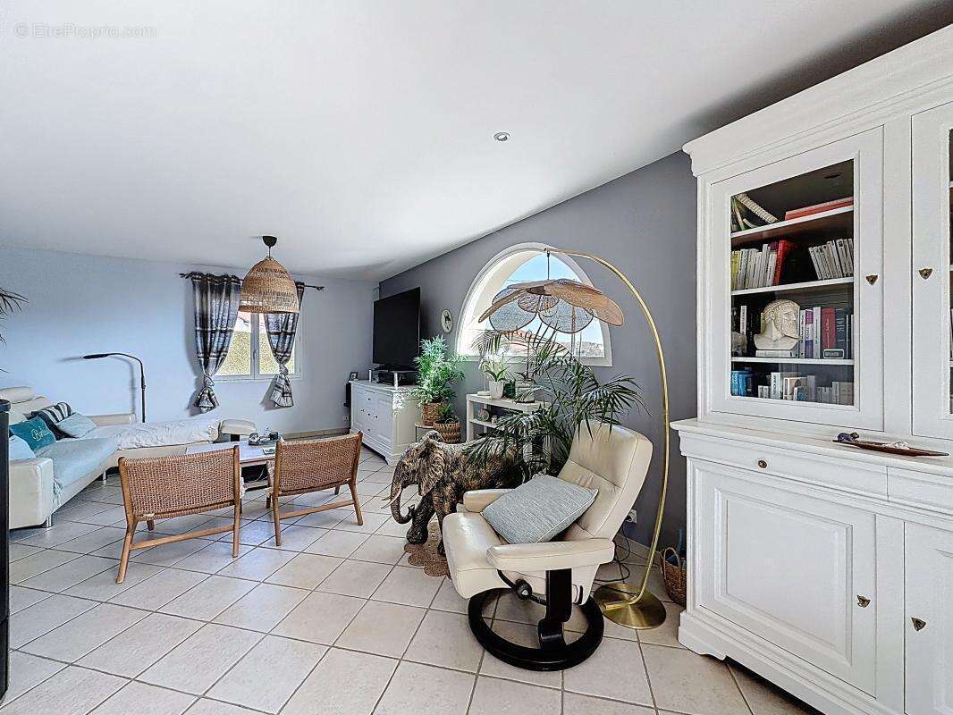 Maison à SAINT-MARTIN-LA-PLAINE