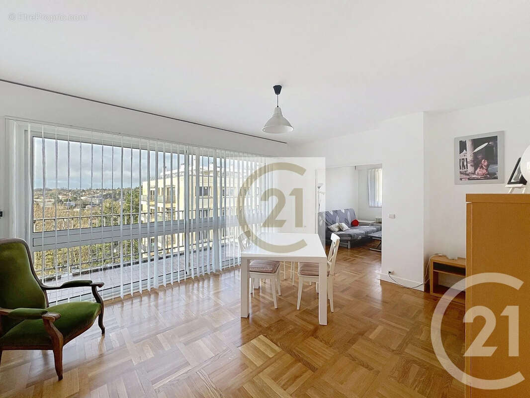 Appartement à GARCHES