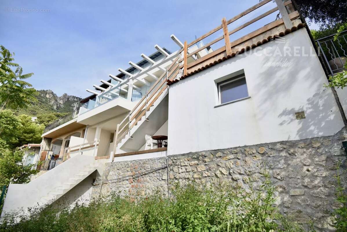 Appartement à ROQUEBRUNE-CAP-MARTIN